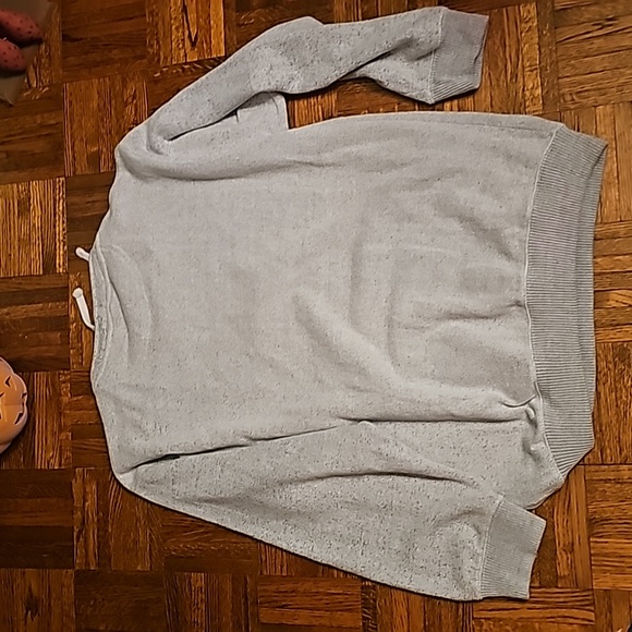 Las Vegas Sweater - Picture 3 of 3